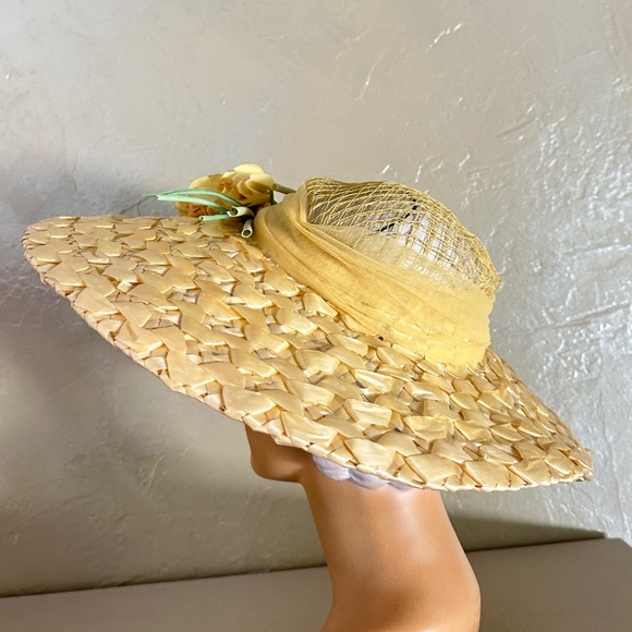 LAVISH DESIGNER 1950s\' YELLOW STRAW WIDE BRIM HAT +  FABRIC FLOWERS main image 8